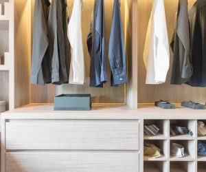 Need Strategies to Organize a Small Closet in Your South Florida Home?